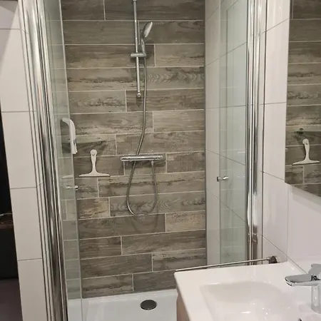 Nocleg ze śniadaniem De Loenense Bossen 3*